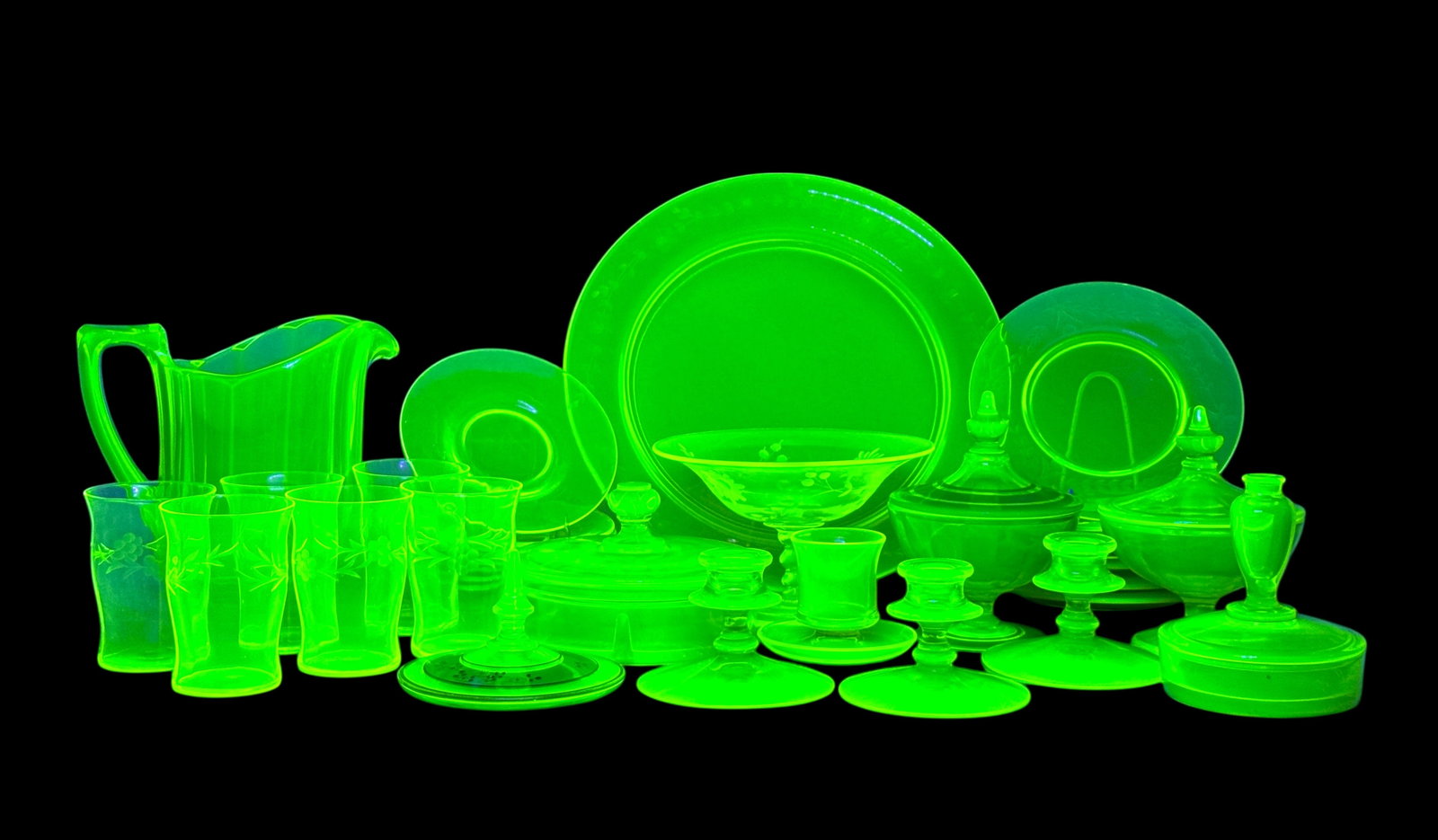 (32pc) Vaseline Glassware Plus Candy Dishes (1 of 13)