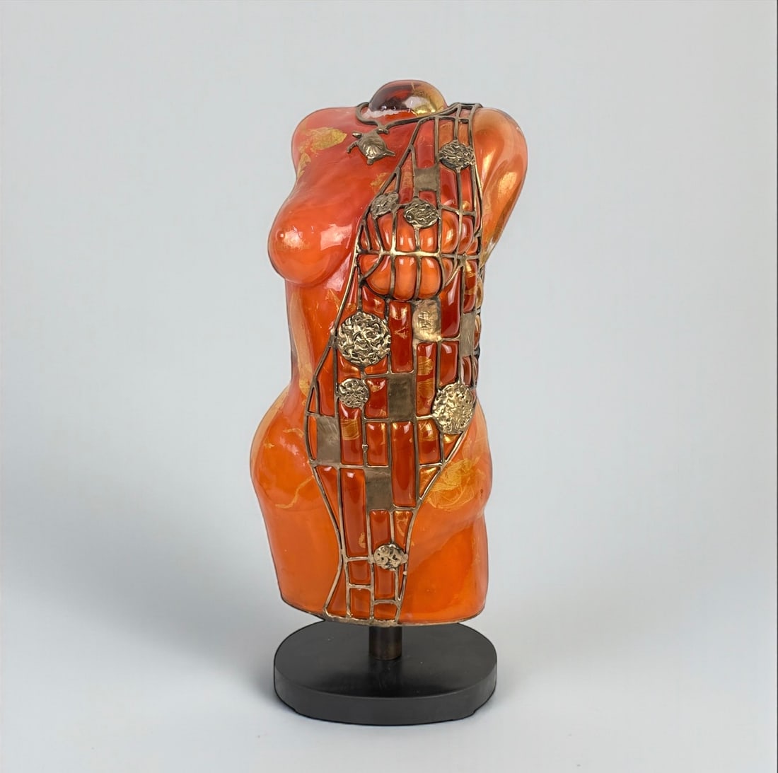 David Bennett Hand Blown Glass & Bronze Nude Sculpture: Signed on the right middle section of the back side Dimensions: 23"T x 9"W x 8"D Condition: Very good with no chips
