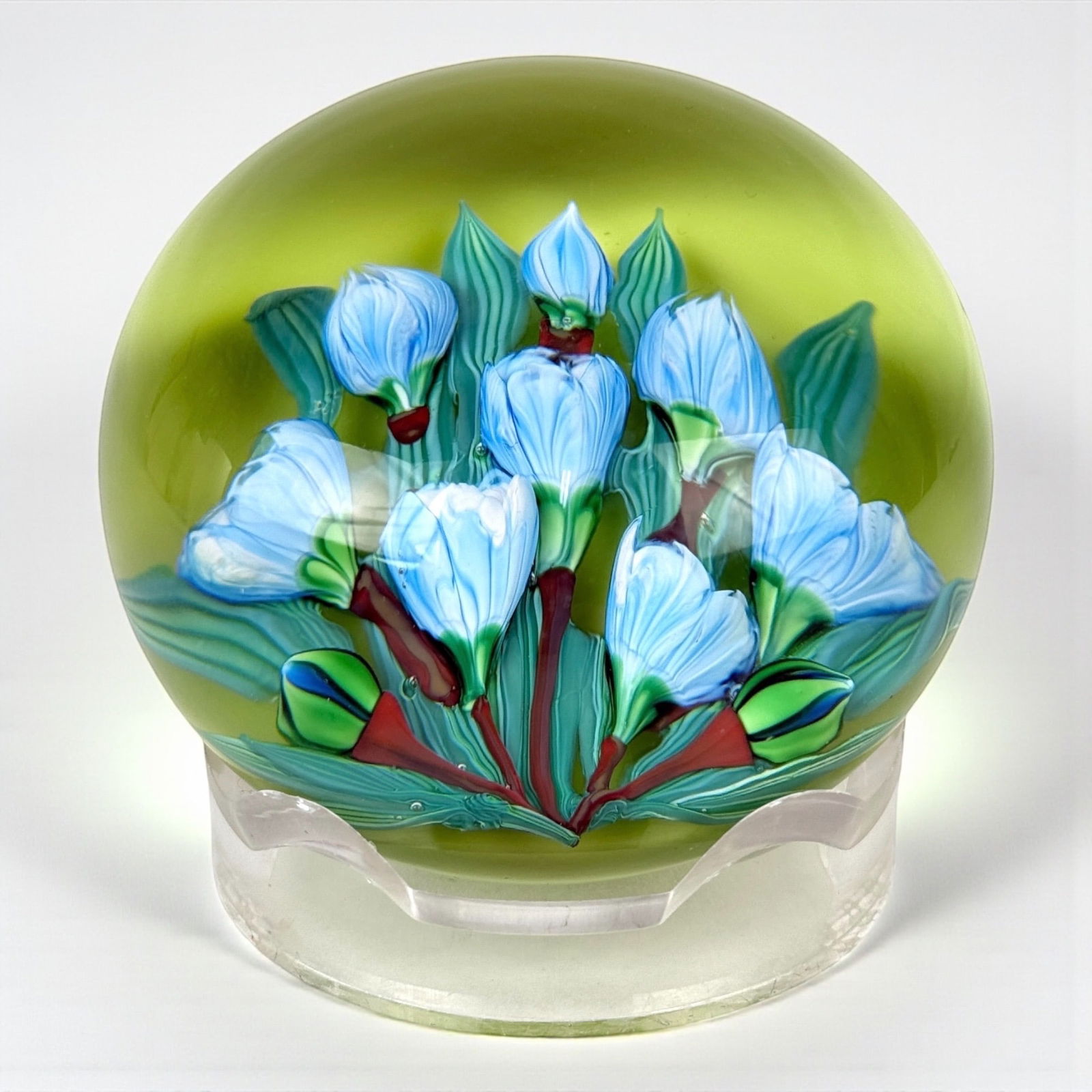 St. Louis "Poetry" Art Glass Paperweight: Limited Edition 26/500 Includes acrylic stand Condition: Very good, no chips or cracks.