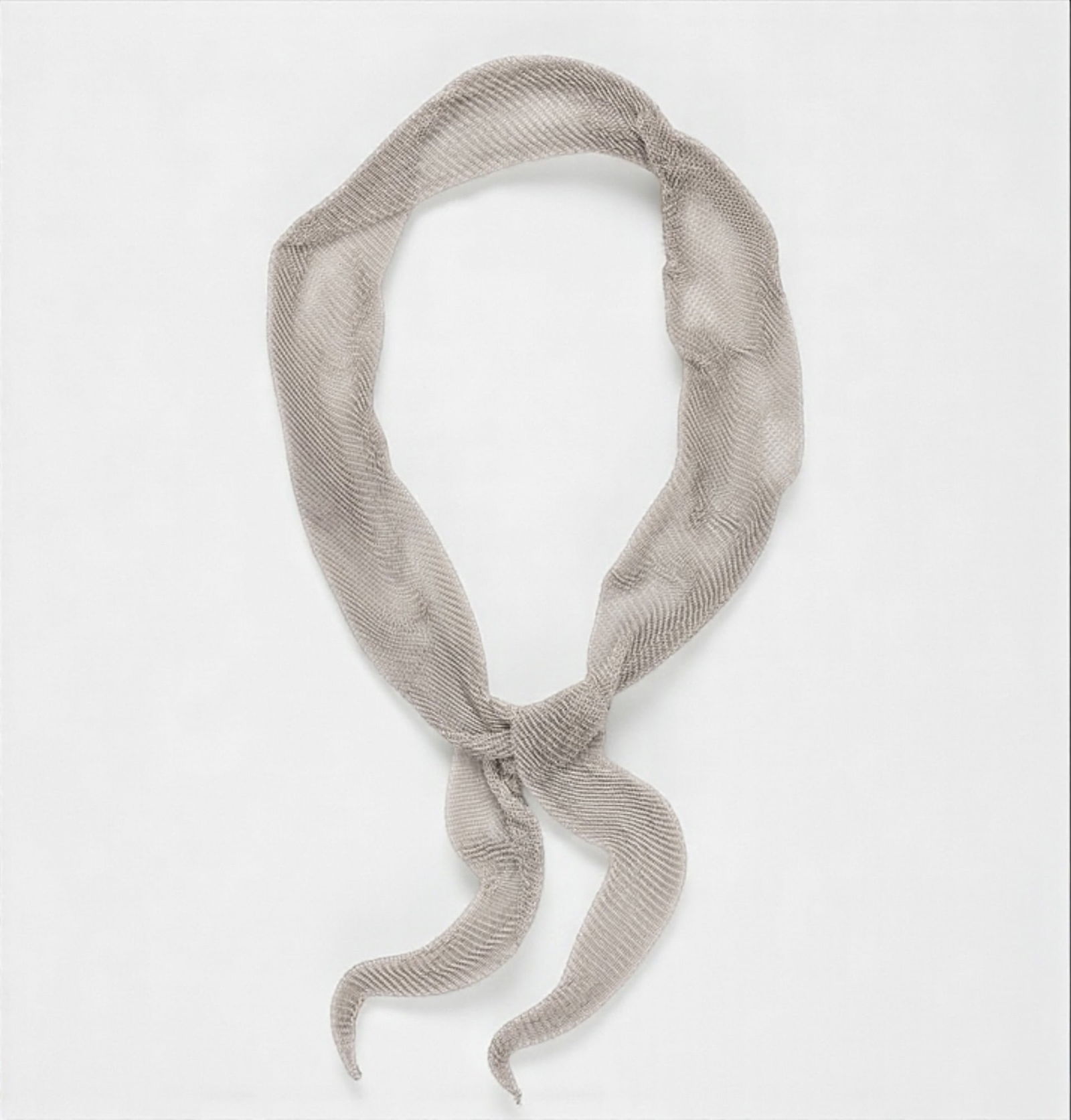 Tiffany & Co Elsa Peretti Sterling Scarf Mesh Necklace: In Original Case & Box Length: 36" long Condition: Very Good, and comes in original case and box