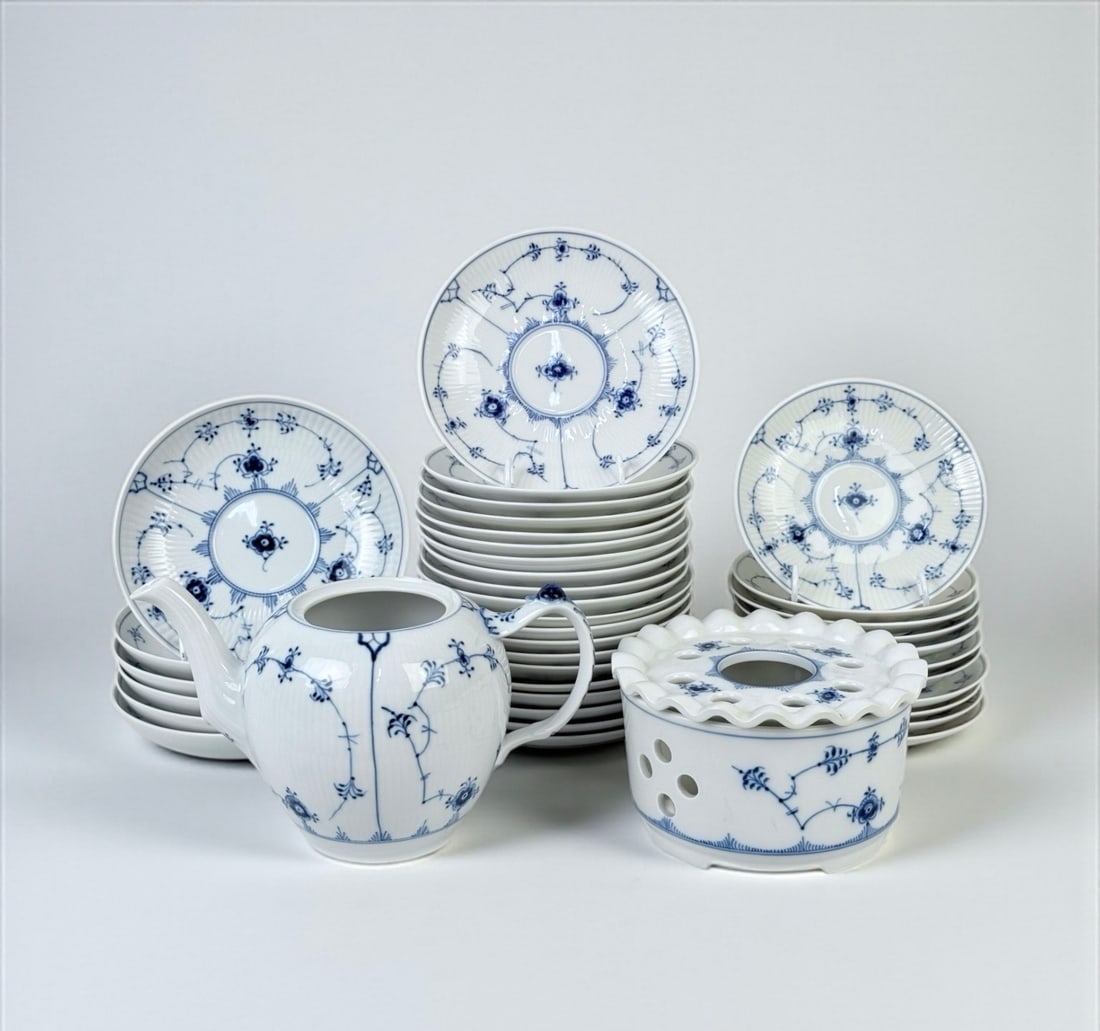 Royal Copenhagen Blue Fluted Plain Porcelain Tea Service Group (1 of 20)