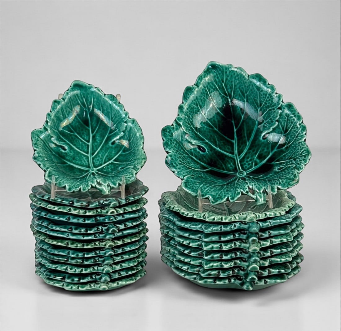 (21pc) Wedgwood Majolica Green Leaf Trinket Trays (1 of 8)