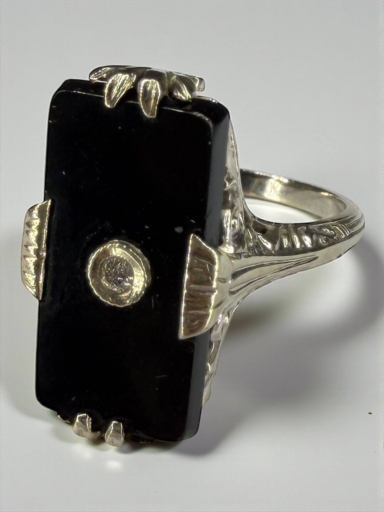 White Gold Art Deco Ladies Ring with Diamond (1 of 3)