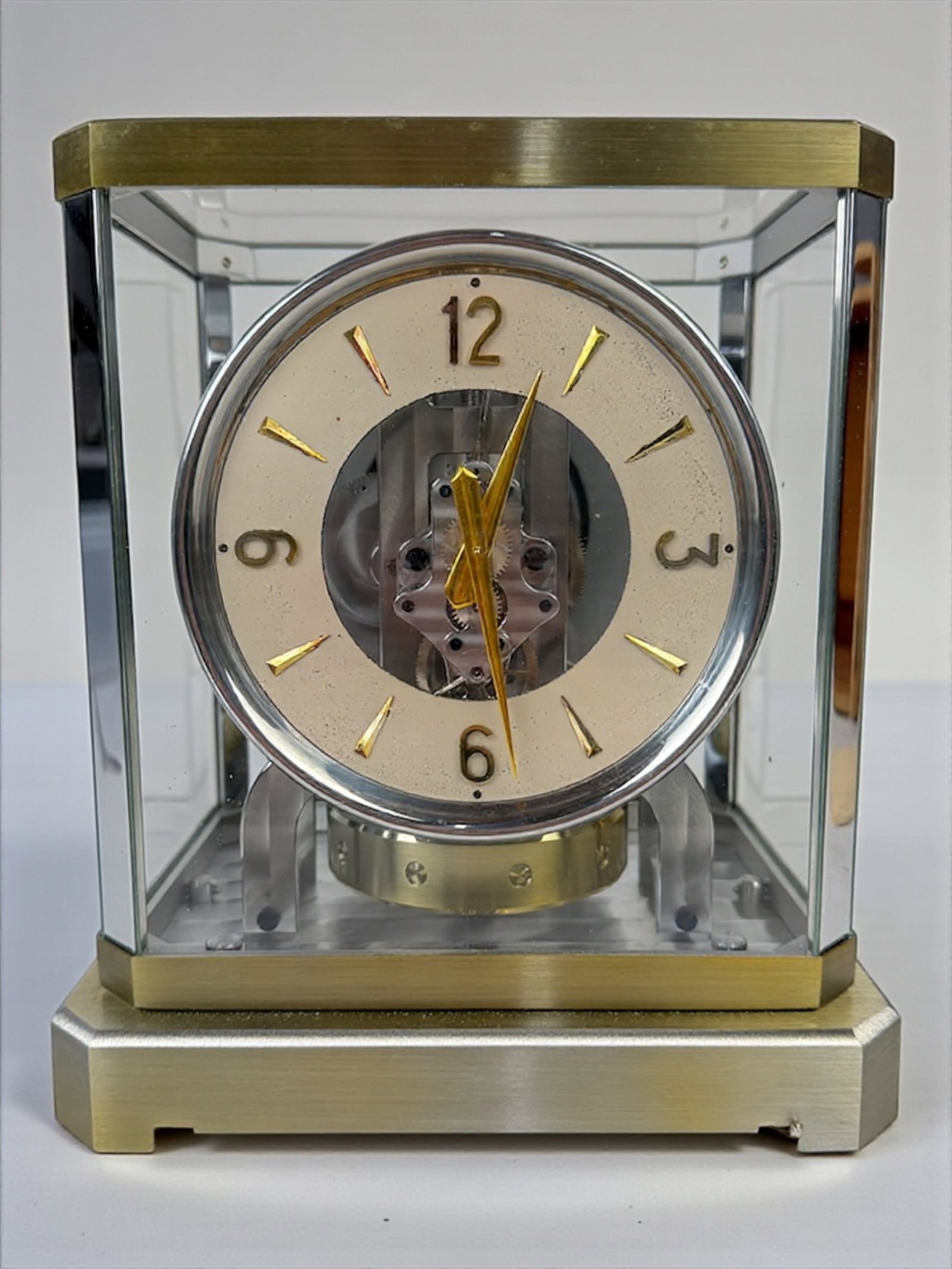Jaeger-LeCoultre Atmos Clock (B) (1 of 9)