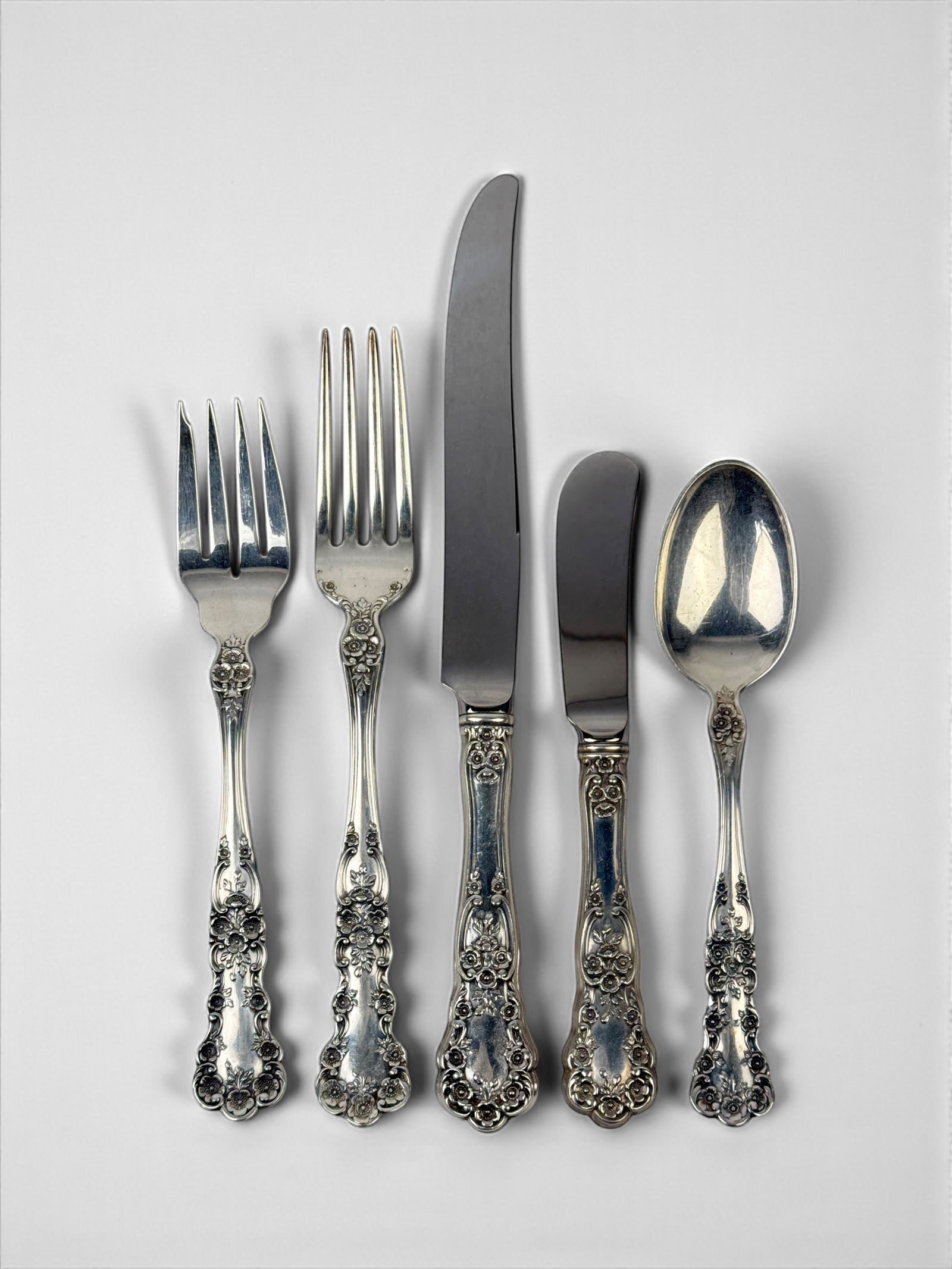 (76pc) Gorham Buttercup Sterling Silver Flatware Set (1 of 4)