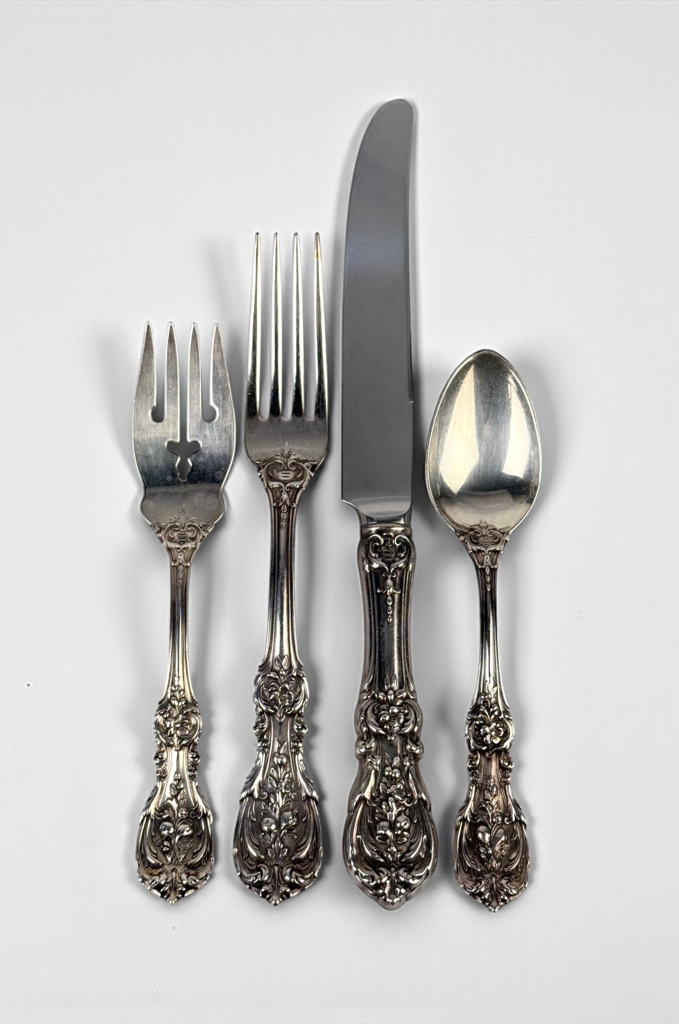 (18pc) Reed & Barton Francis 1st Sterling Flatware Set (1 of 5)
