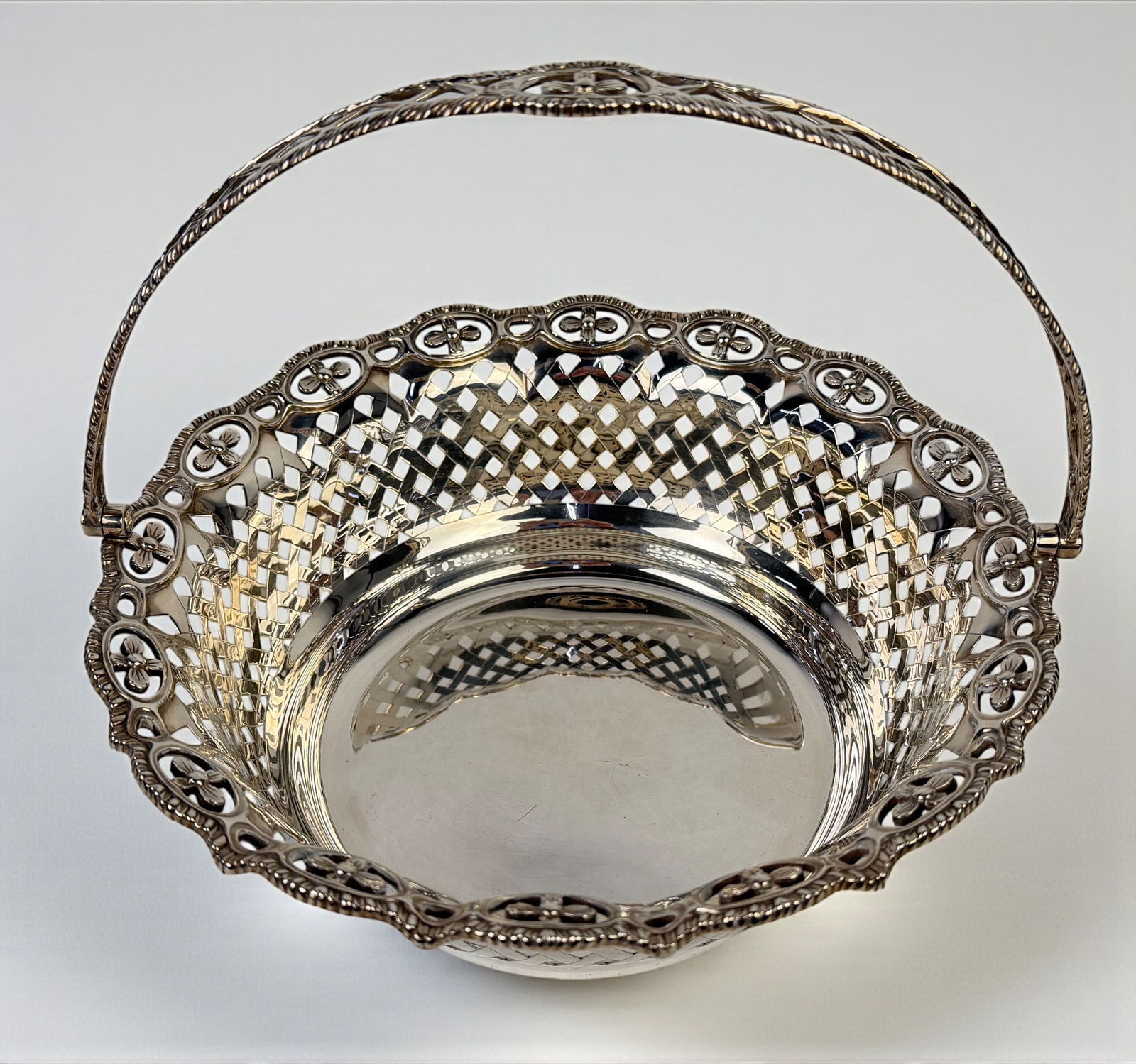 Antique English Sterling Handled Bowl (1 of 6)