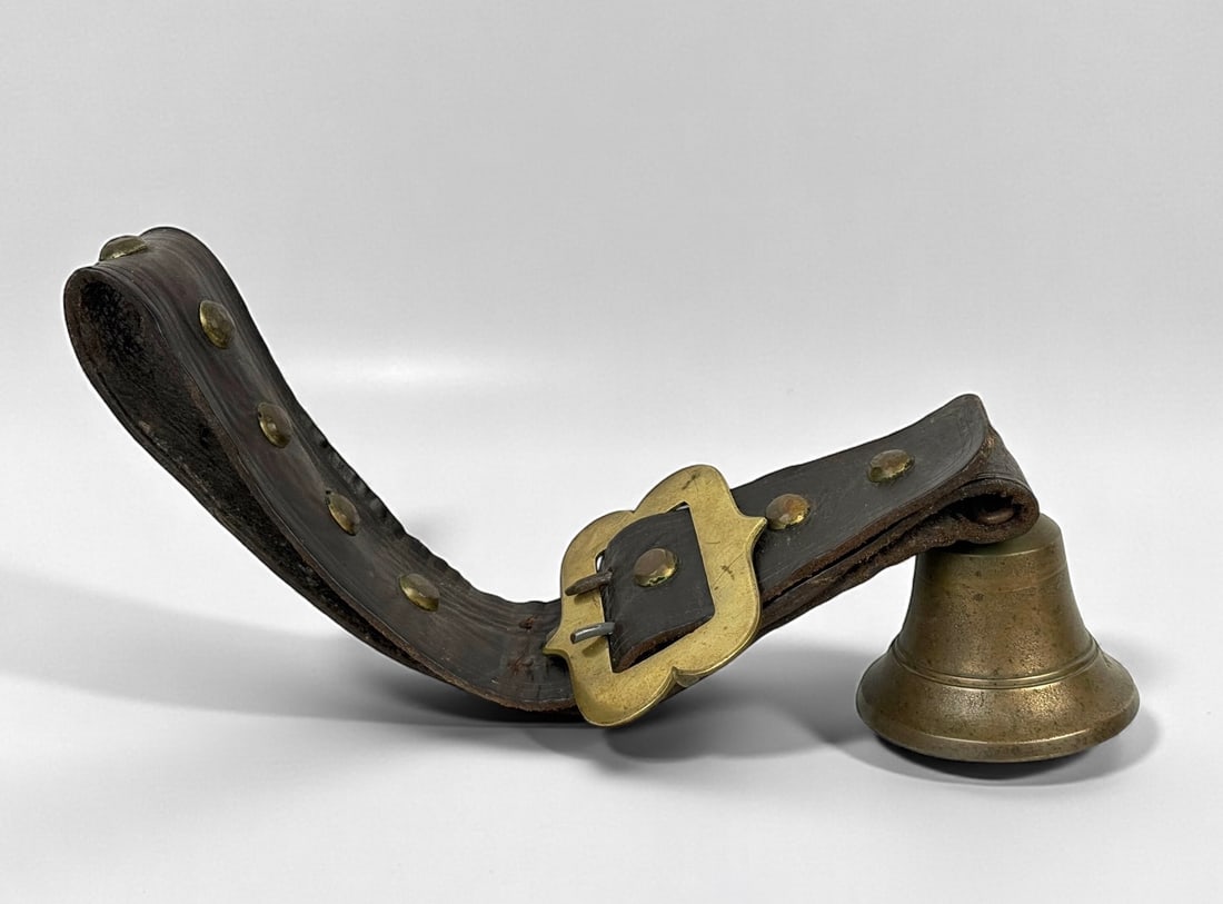 Antique Bronze Cow Bell (1 of 3)