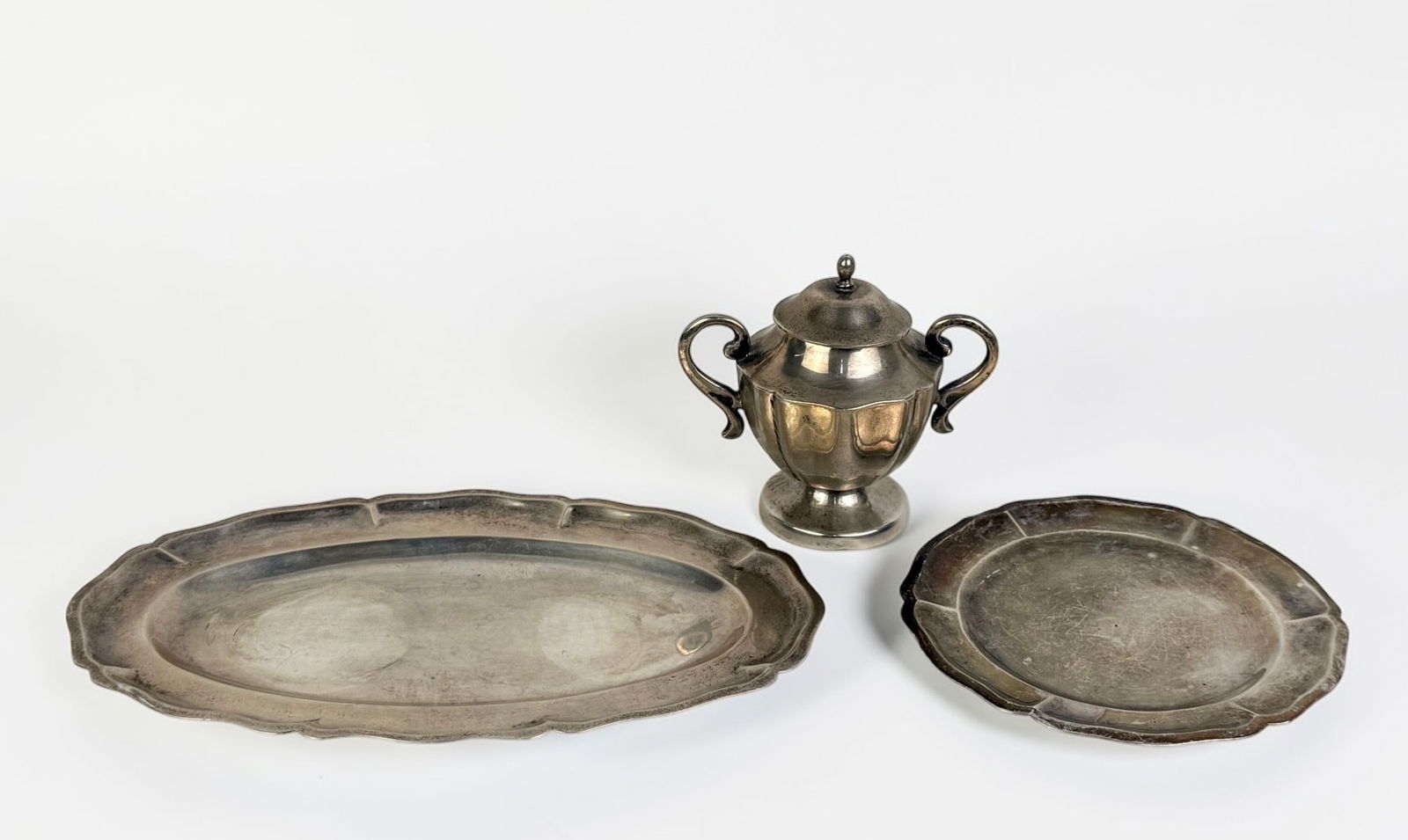 (3) Mexican Sterling Serving Pieces: Dimensions: 10" Diameter Largest TrayTotal Weight: 16.42ozt Condition: Minor tarnishing and surface scratches. See images for details. 