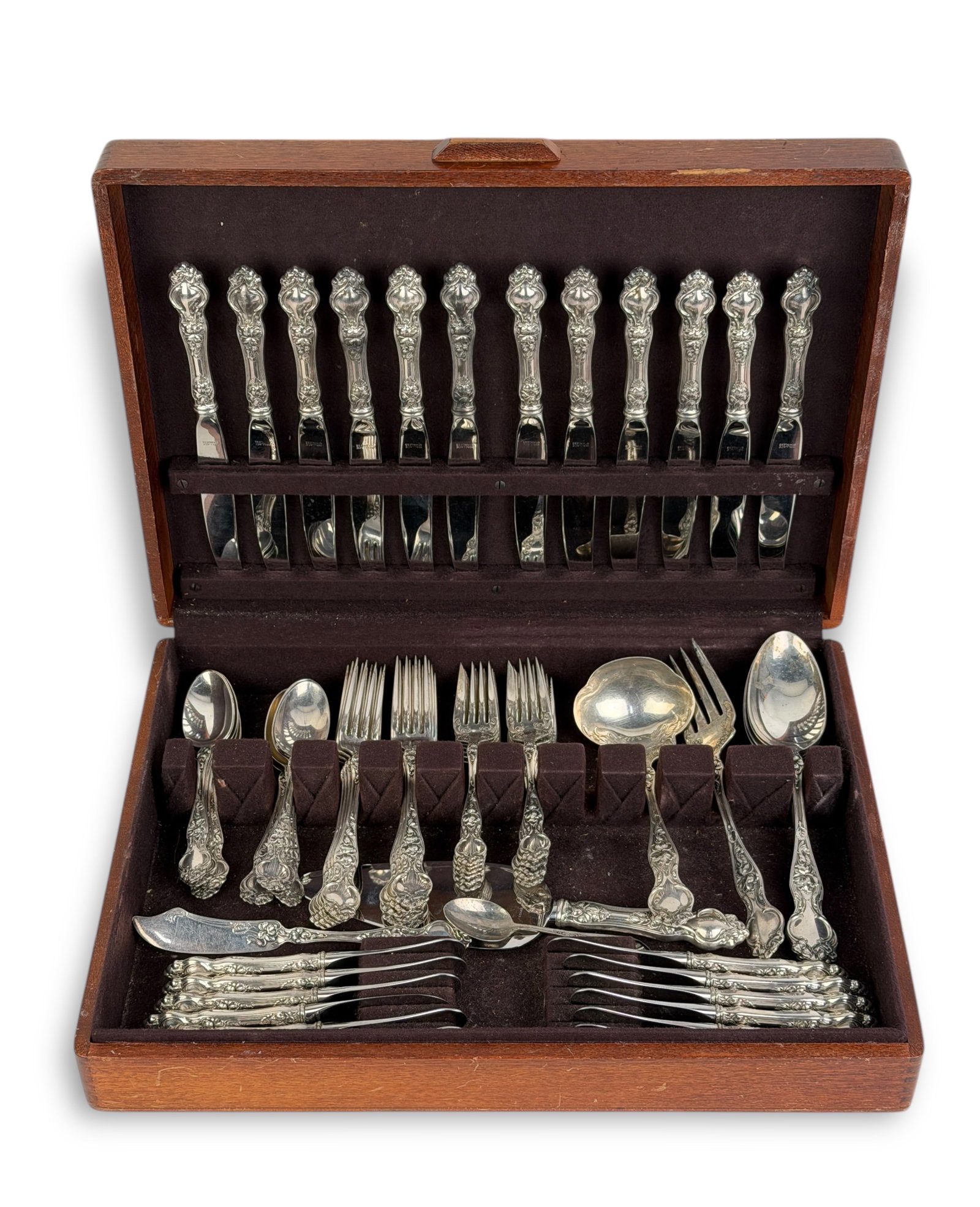 (68pc) Wallace "Violet" Sterling Flatware Set - 4