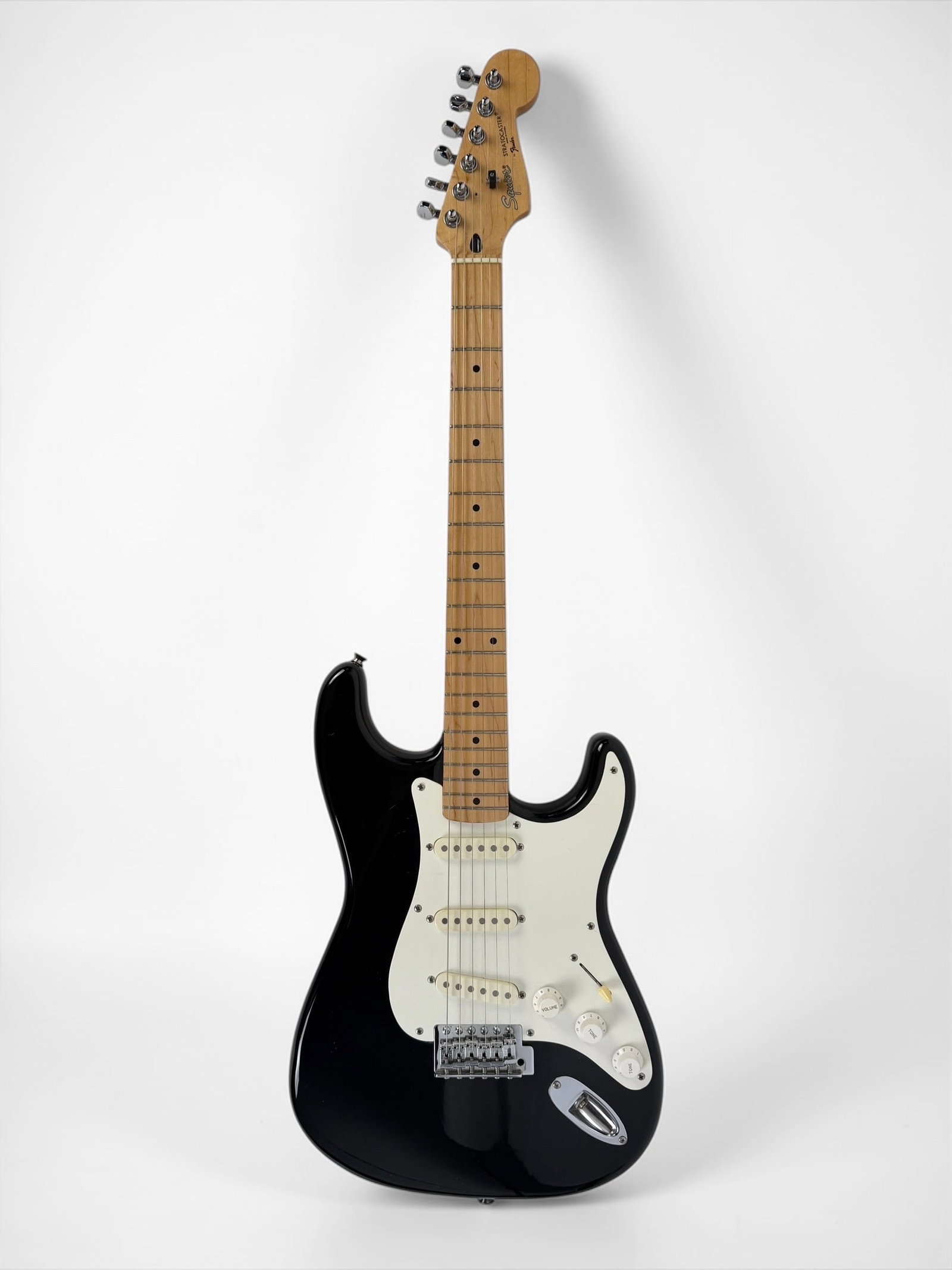 Squier by Fender Stratocaster Guitar (1 of 7)