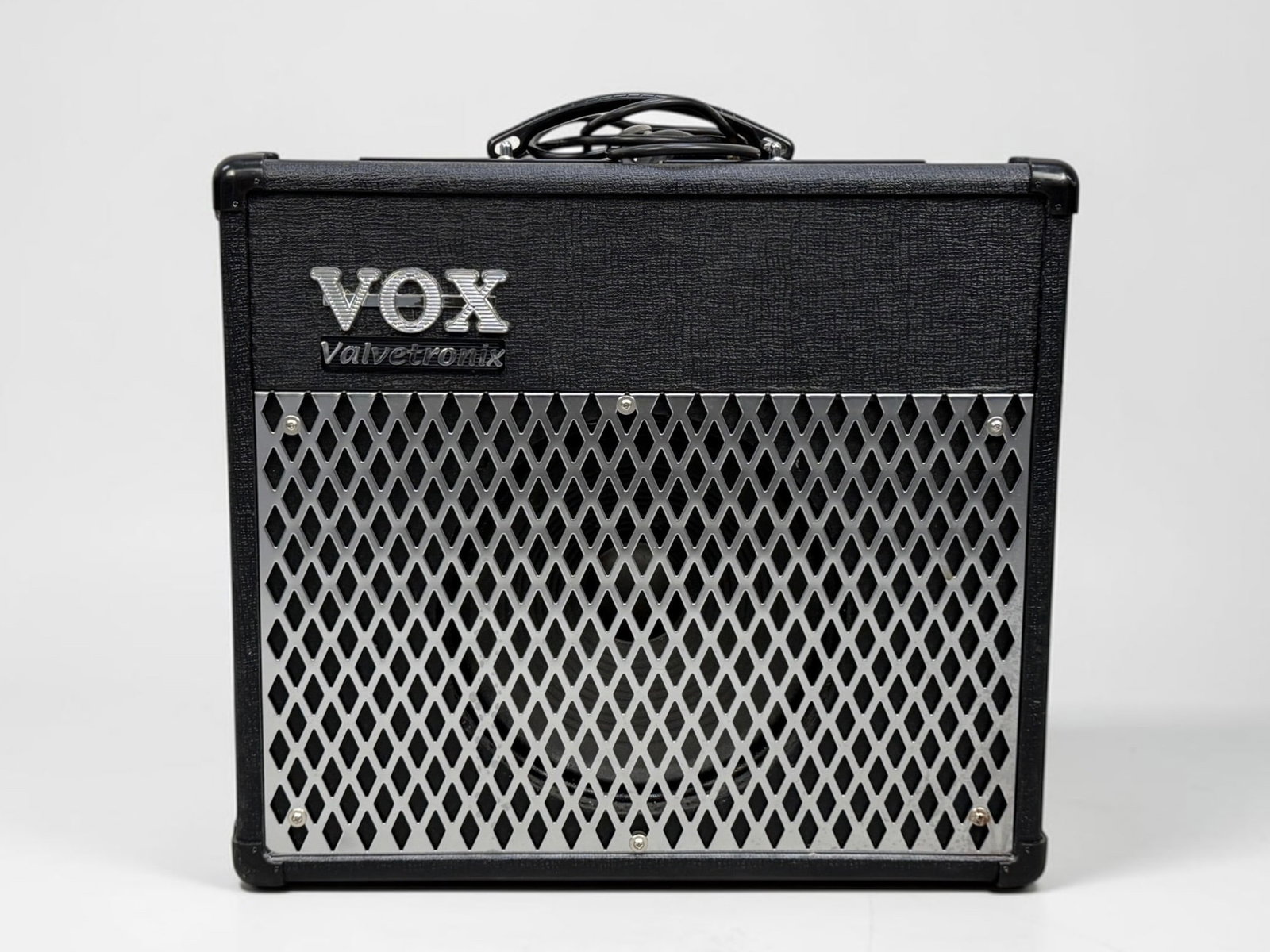 VOX AD30VT Combo Amp: Dimensions: 16" x 18" x 9" Condition: The items are verified as working by the consignor, not tested in-house. See images for details. 
