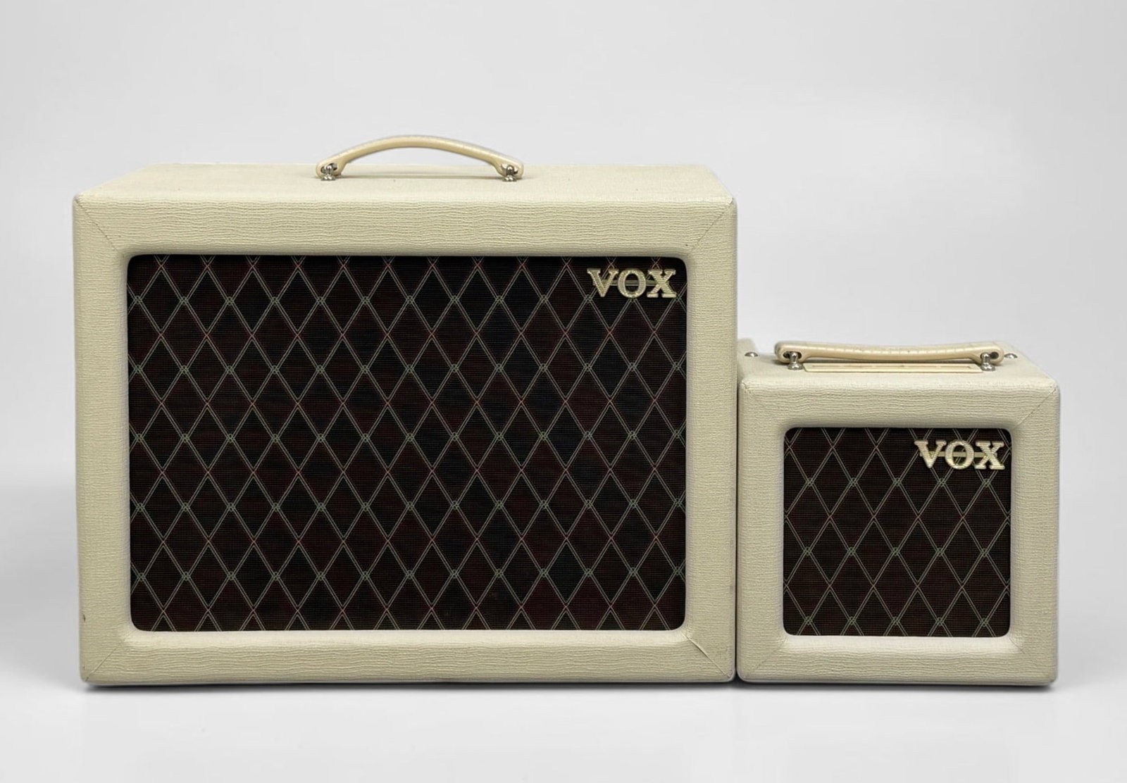 (2) Vox Guitar Amplifiers: Lot Includes: AC4TV and AC4TV Mini Dimensions: 16" x 20 1/2" x 10 1/2" Condition: Light wear, but overall in good condition. Not tested. See images for details. 