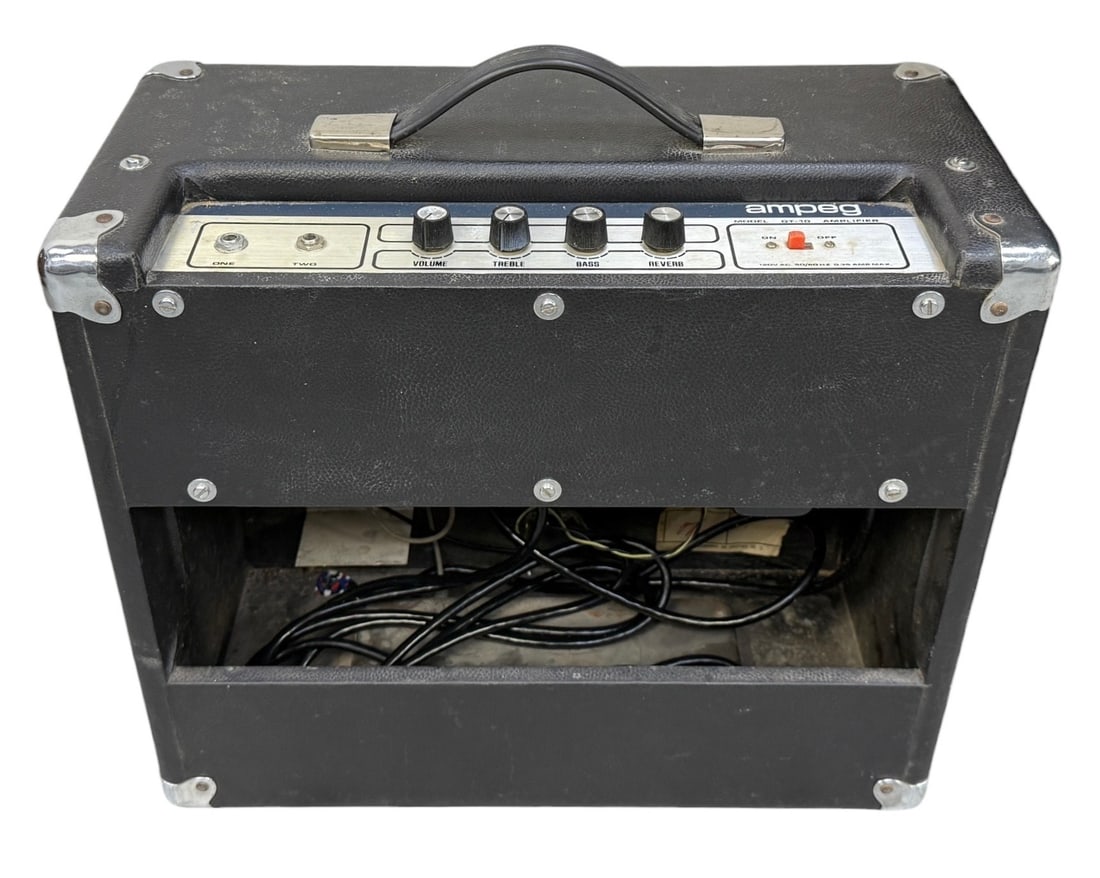 Ampeg Amplifier Combo - 6