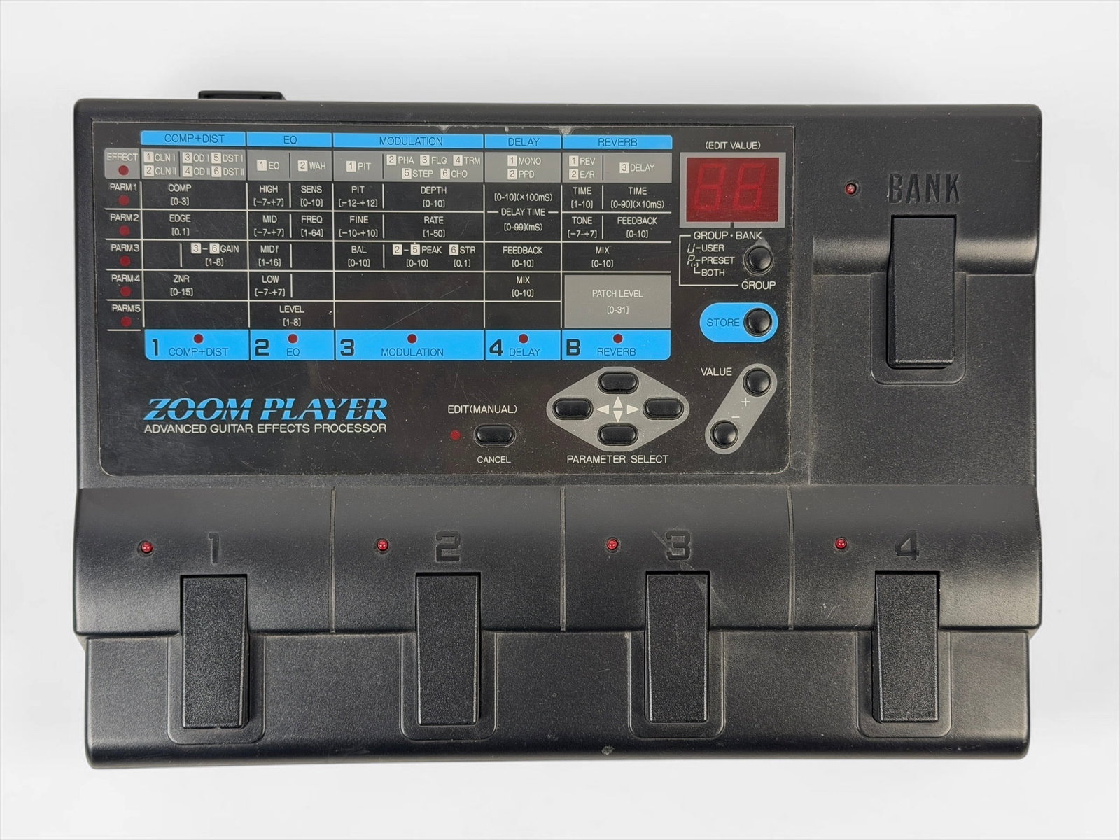 Vintage Zoom Player 2020 Advanced Guitar Effects Processor: Dimensions: 10 1/2" x 16" x 4 1/2" Condition: In like-new condition in original packaging. Not tested in-house. 