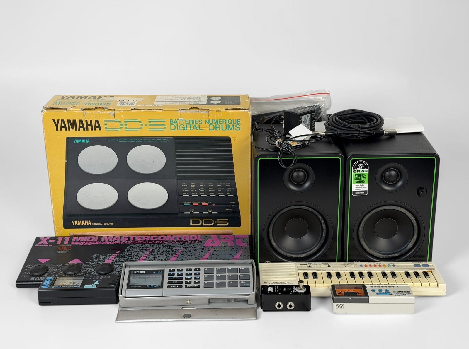 Large Group of Various Audio Equipment: Condition: Please see images for details. Items work but have not been tested in-house. 