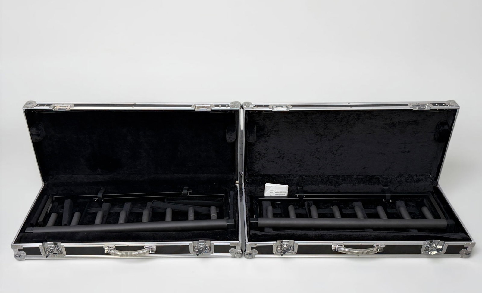 (2) Road Runner Guitar Stand Flightcases: Dimensions: 16 1/2" x 36 3/4" x 6 1/2" Condition: In good condition. 