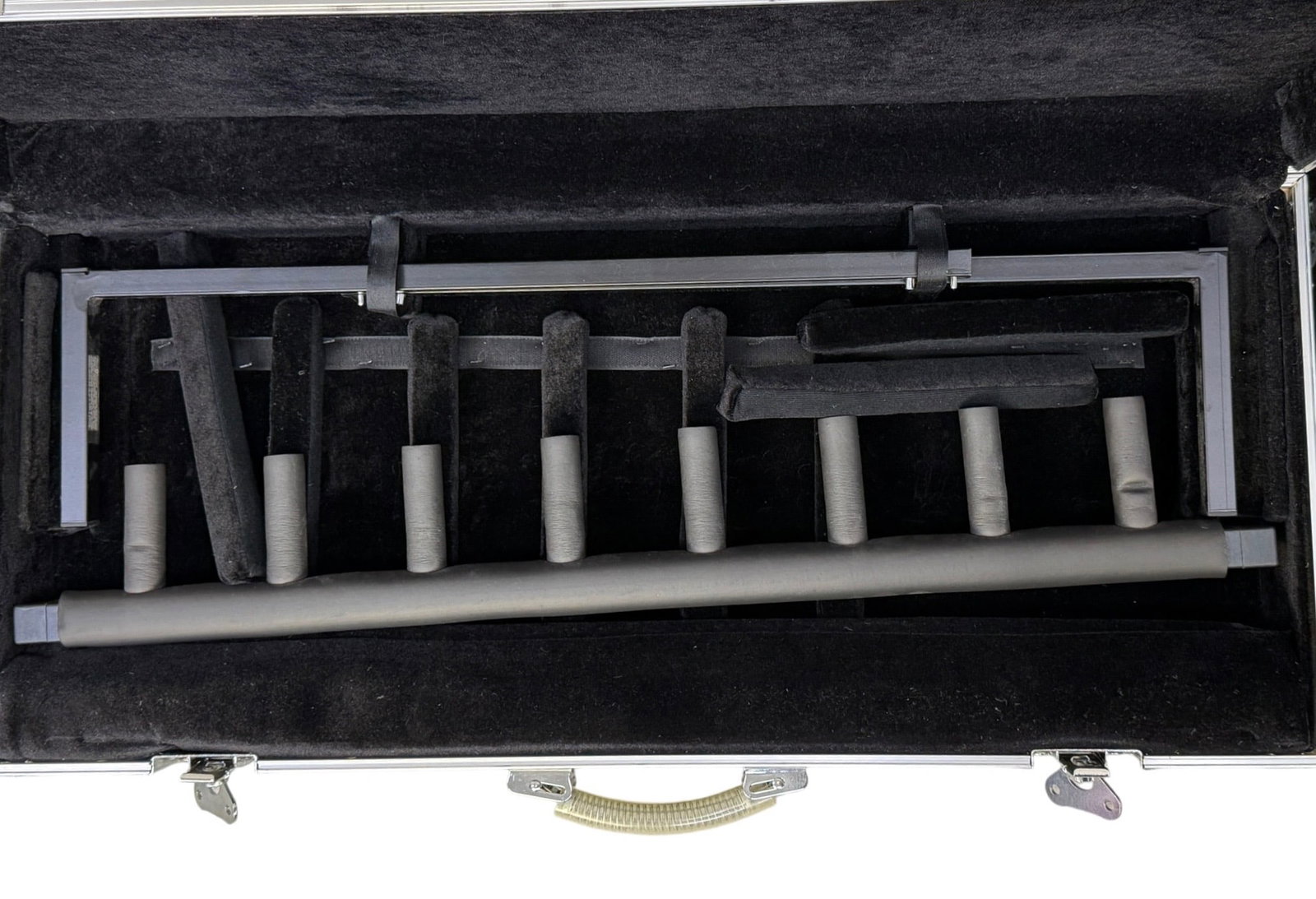 (2) Road Runner Guitar Stand Flightcases - 3