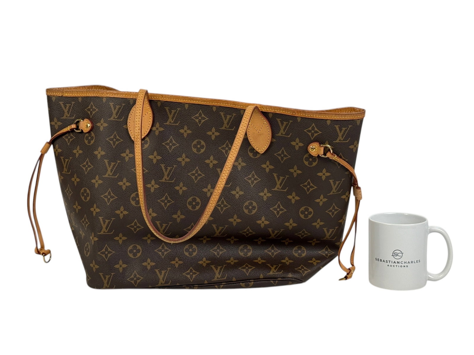 Louis Vuitton Neverfull Monogram Tote - 5