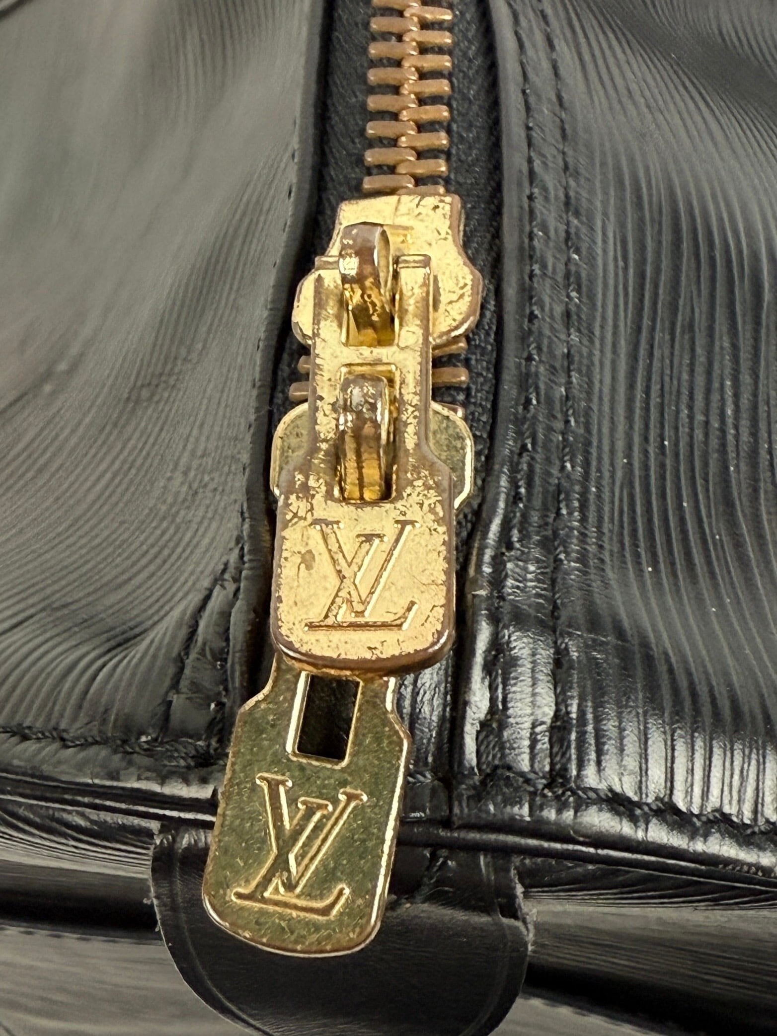 Louis Vuitton Keepall 50 Black Duffel - 3