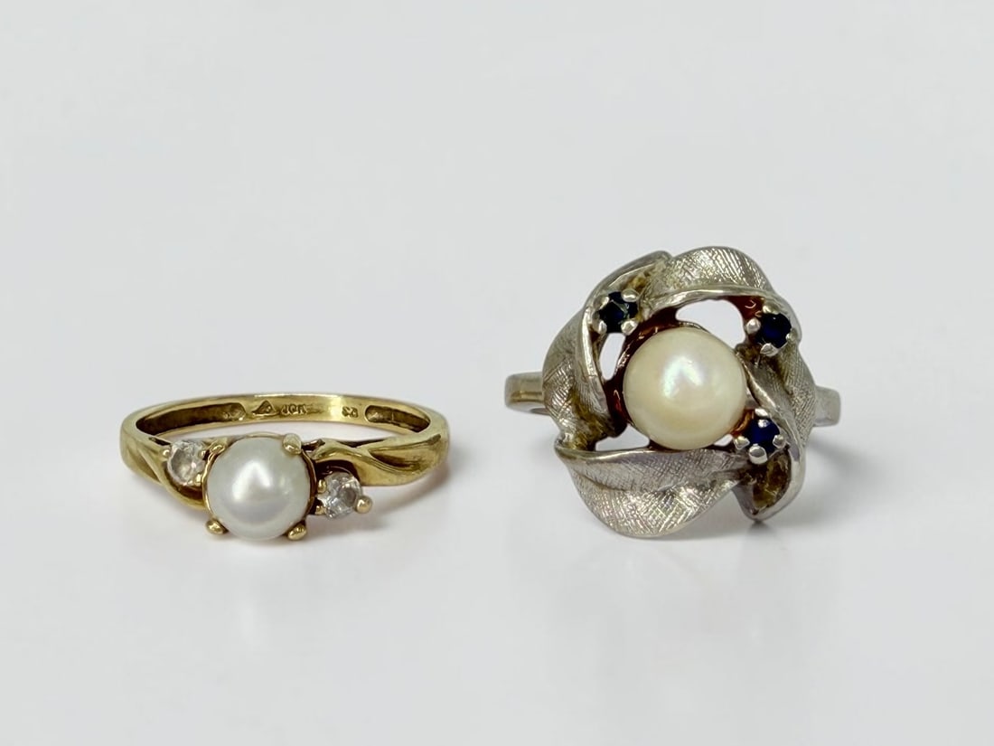 (2) 10K Gold Pearl Ladies Rings (1 of 6)