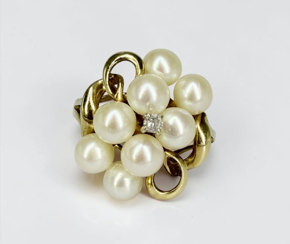 10K Gold Diamond Pearl Cocktail Ring: Size: 7 Weight: 4g Pearls: Each approx 5mm Condition: Good