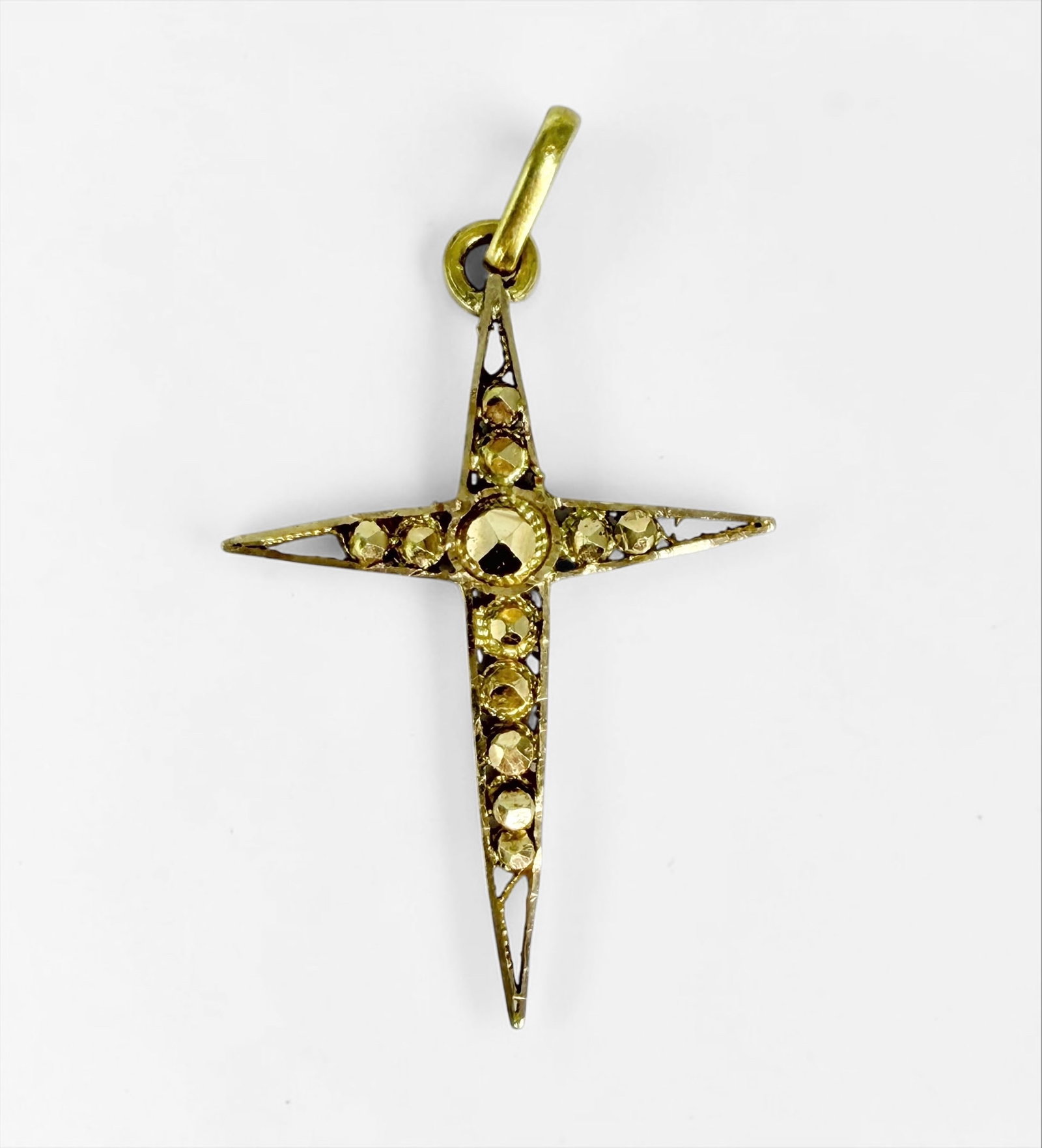 18K Yellow Gold Cross Pendant: Unmarked Tested 18K Length: 1 3/4" (including bale) Weight: 3.3g Condition: Very Good