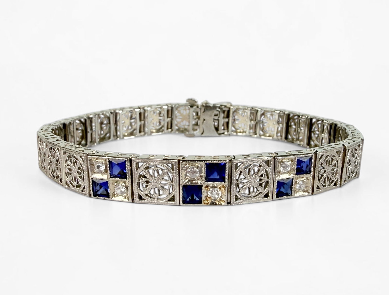 Antique White Gold & Gemstone Bracelet: Length: 7" Total Weight: 14.7g Condition: The bracelet is in good condition. 