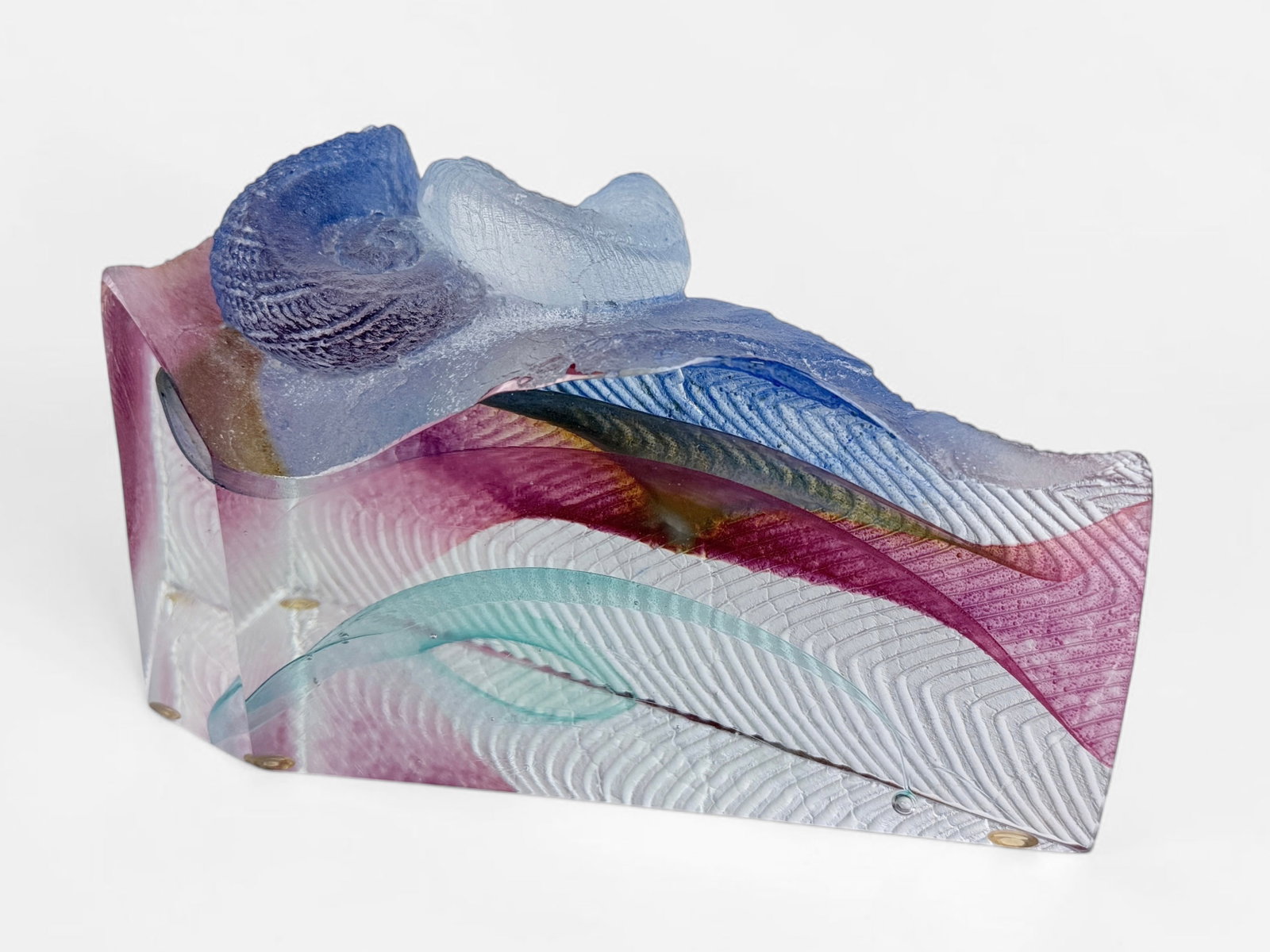 Brent Kee Young Art Glass Sculpture: No signature found. Dimensions: 3 3/4" x 7" x 3" Condition: The sculpture is in very good condition. 