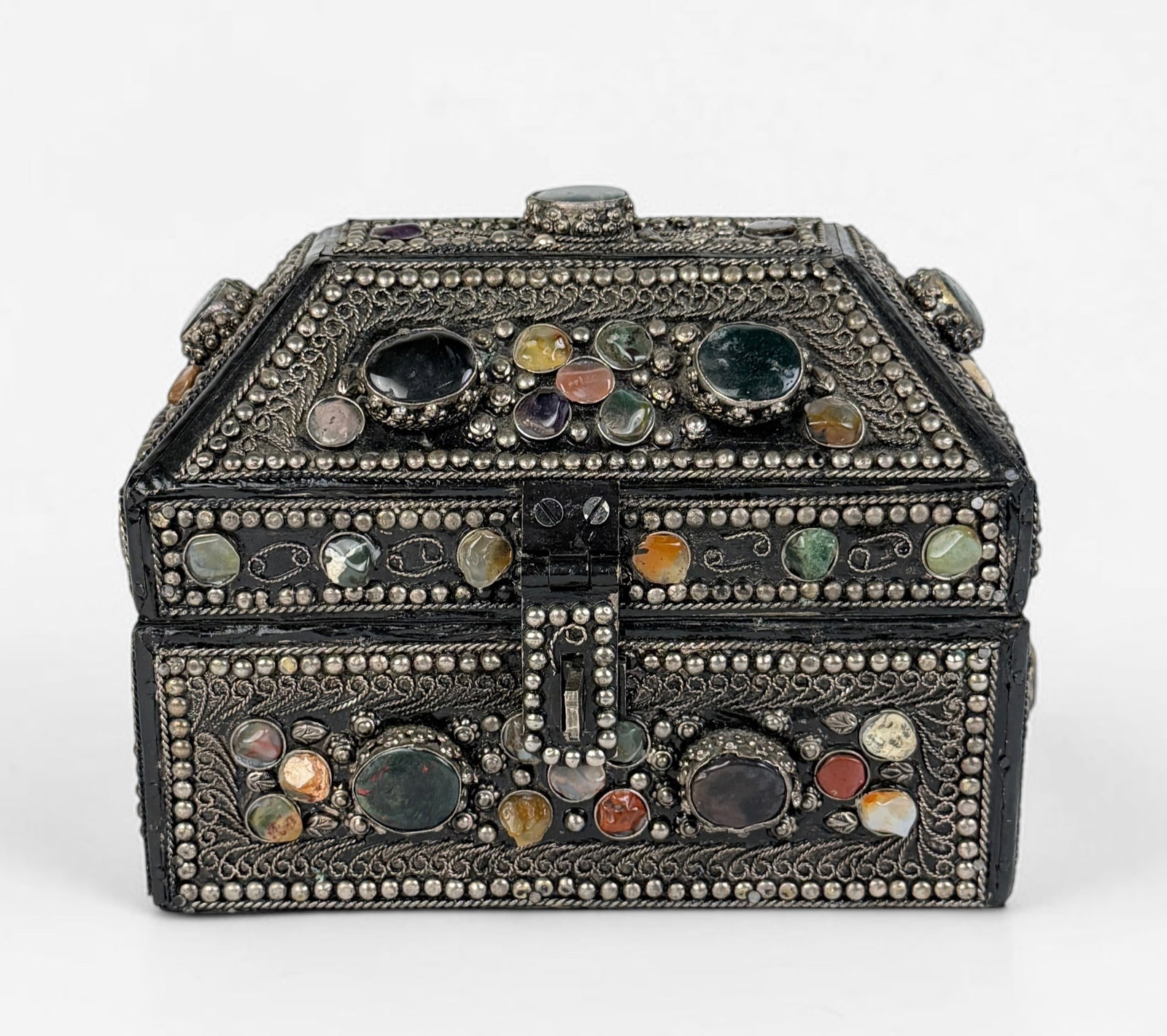 Vintage Agate Inlaid Moroccan Box: Dimensions: 5 1/2" x 7" x 4" Condition: The box has tarnishing to the silver elements. Overall, the box is in good condition. 