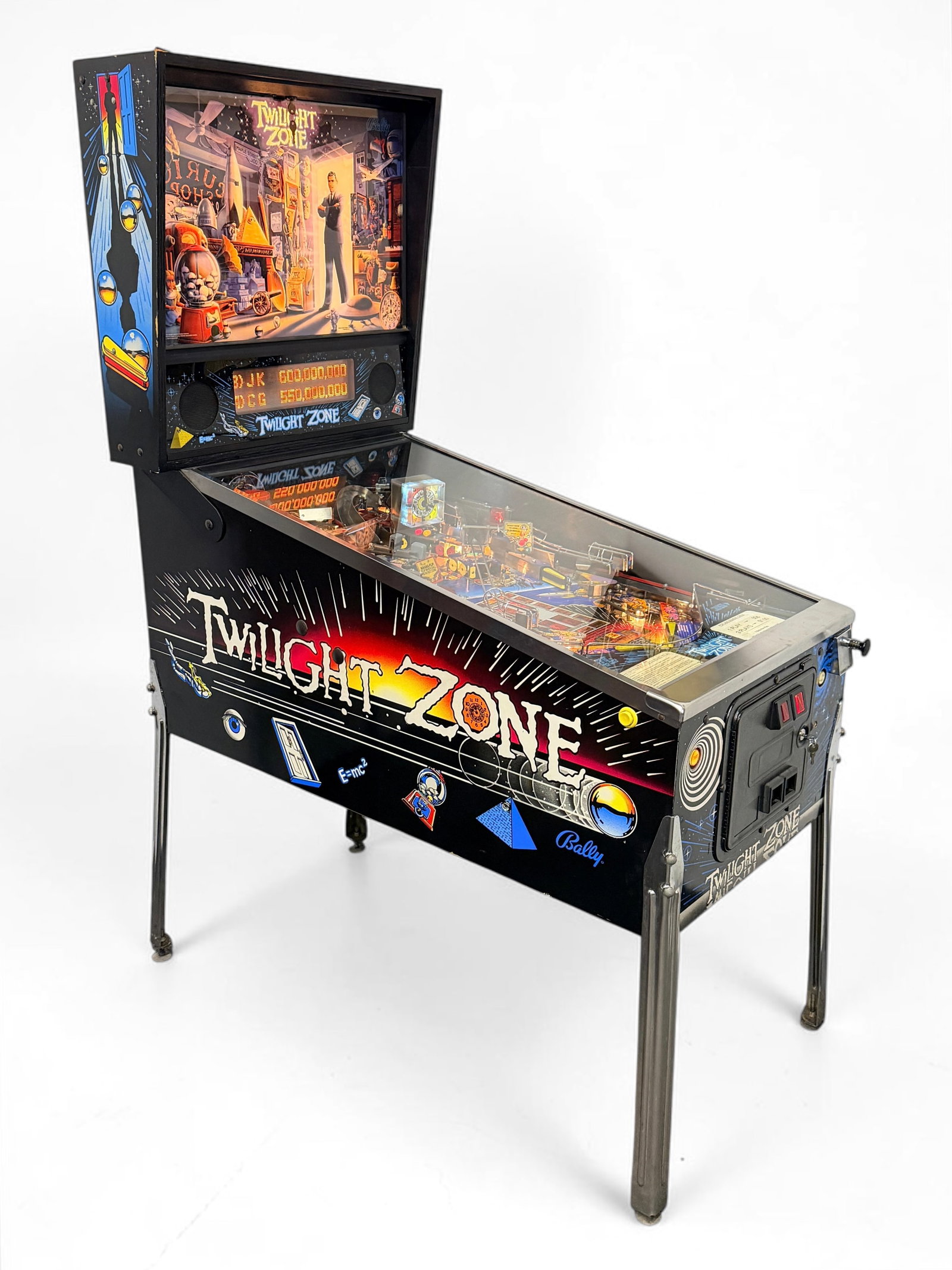 Vintage "Twilight Zone" Bally Pinball Machine (1 of 5)