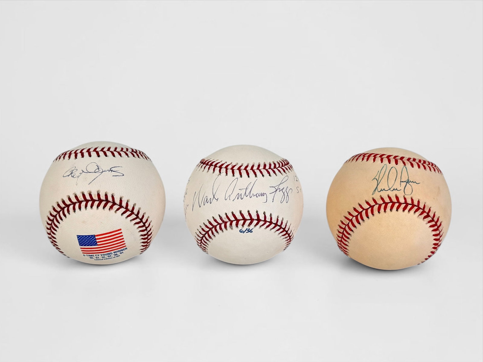 (3) Signed Baseballs Inc Roger Clemens (E) (1 of 5)