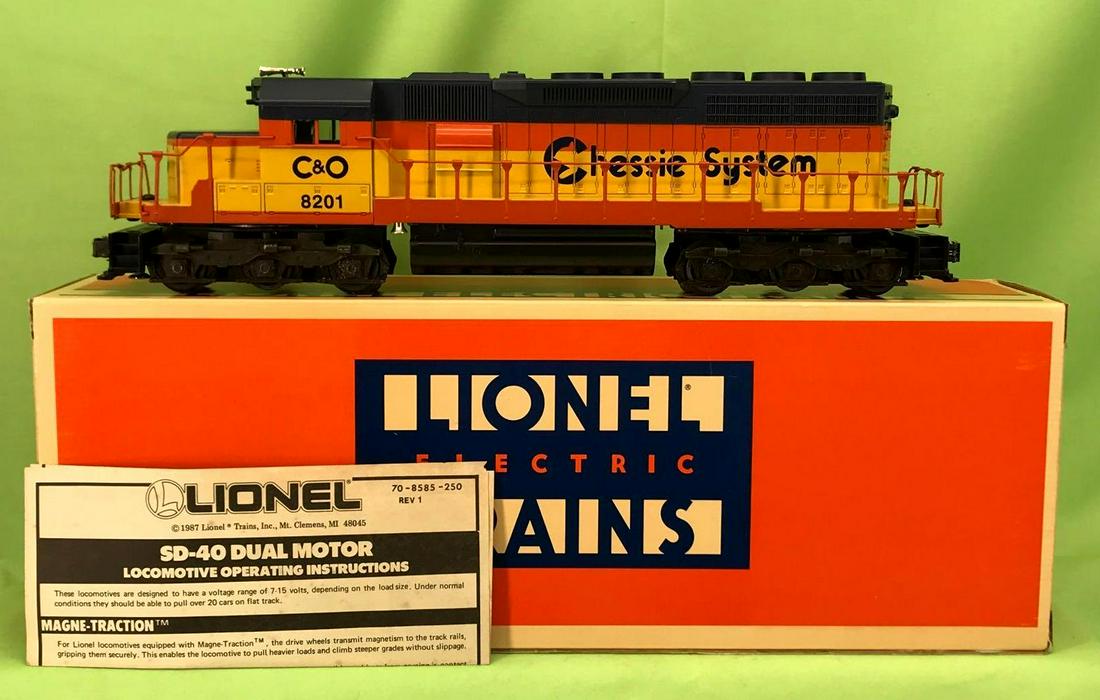 Lionel O gauge 18201 Chessie System SD-40 diesel in (1 of 8)