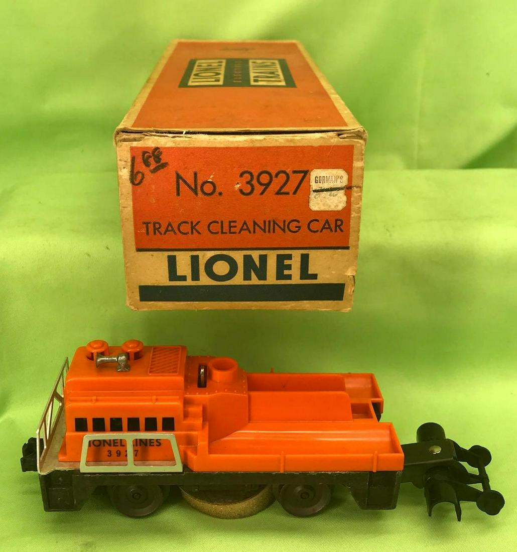 Lionel O gauge 3927 track cleaning car in original box (1 of 7)