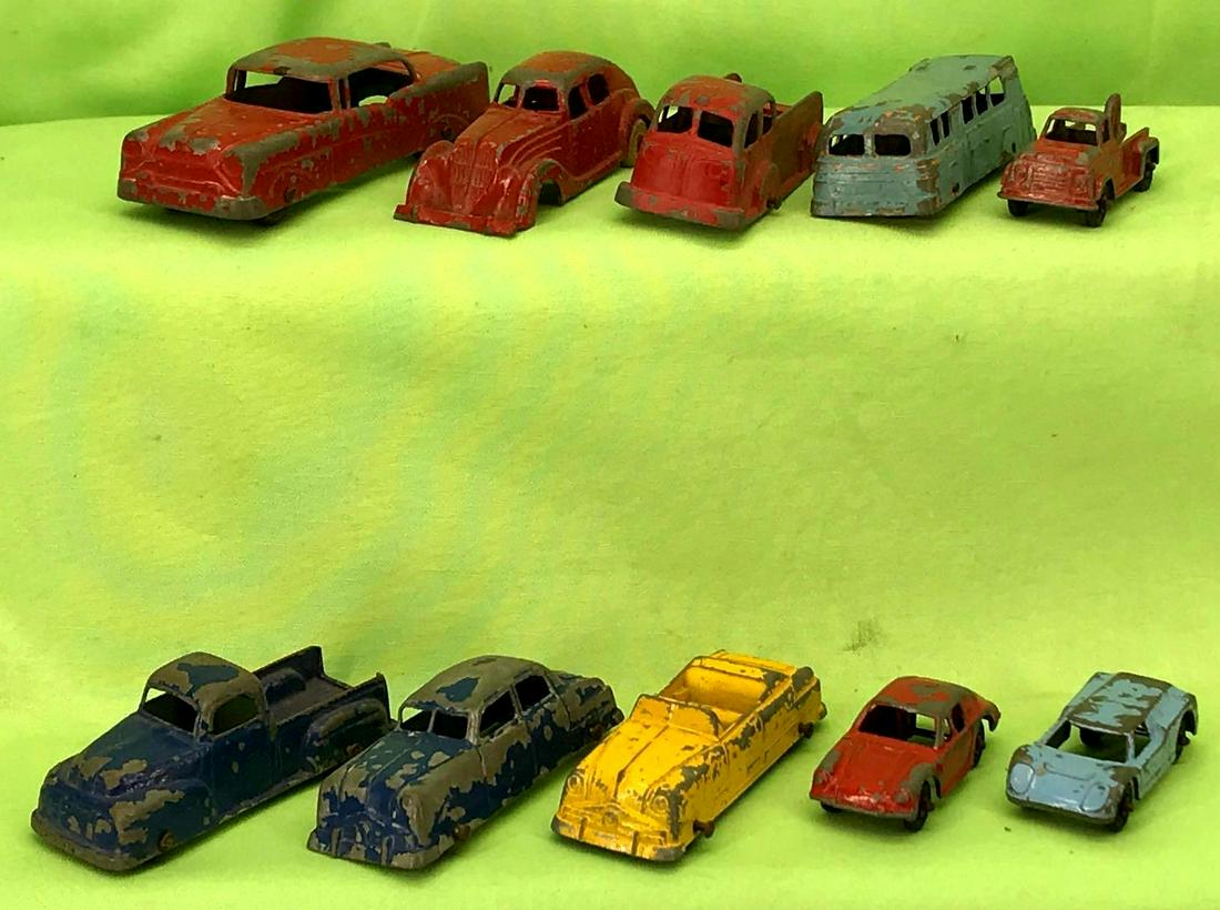 Group of Hubley Tootsietoy die-cast racecars wrecker (1 of 4)