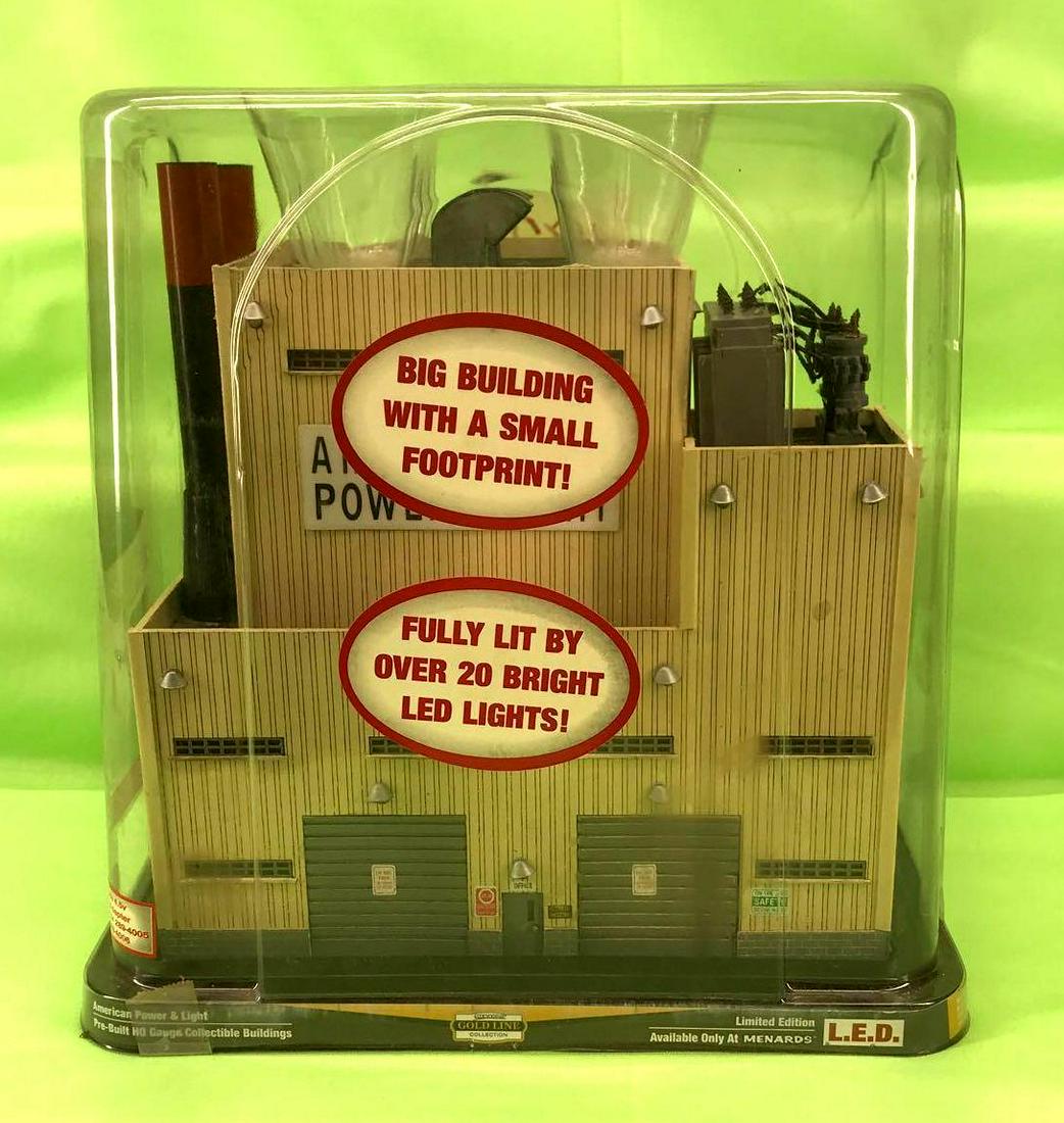 Menards Gold Line HO American Power and Light in (1 of 2)