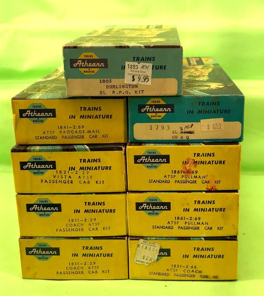 Nine Athearn HO Burlington passenger car kits in: Nine Athearn HO gauge CB&Q Burlington passenger car kits assembled and ran, in original boxes. Trains are dusty but should clean C6-7. Boxes are square and solid. Two coaches in 1811-2:29 box