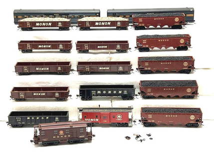 HO gauge group of Monon freight and passenger cars: HO gauge group of Monon freight and passenger cars: hoppers, gondolas, cabooses, diner?, and coach. Trains have been displayed and in storage and should clean to look better. Trains may or may not