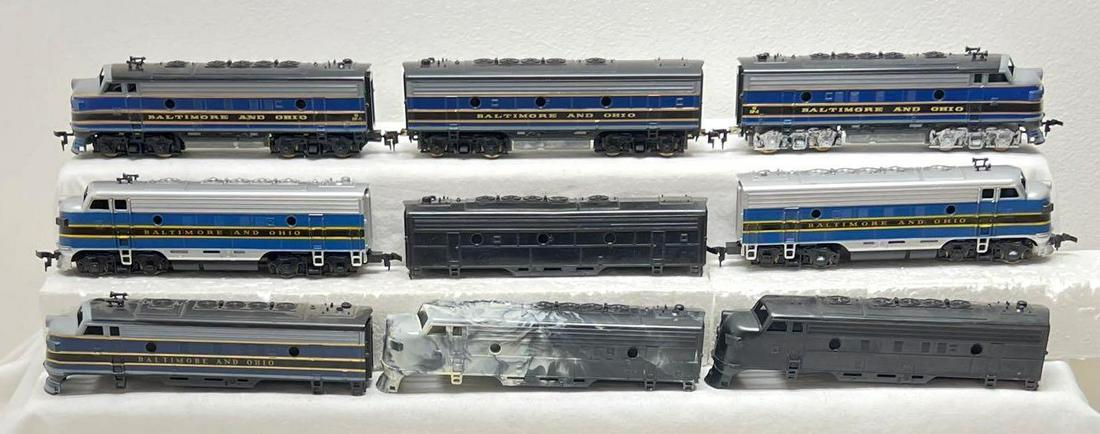 HO gauge Revell Penn Line diesel locomotive A and B: HO gauge Revell Penn Line diesel locomotive A and B units Baltimore and Ohio nine trains two powered units. Penn Line Baltimore and Ohio diesel A-B-A units, C7. Revell Baltimore and Ohio AA units; dum