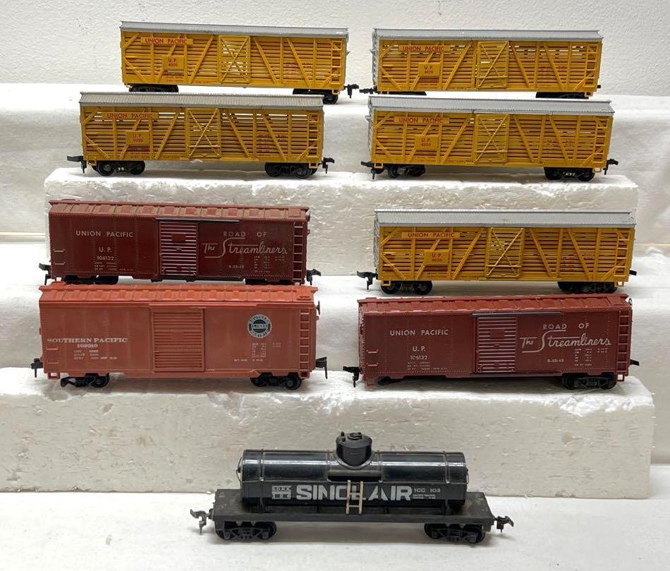 HO gauge Revell Union Pacific stock cars Penn Line box (1 of 4)