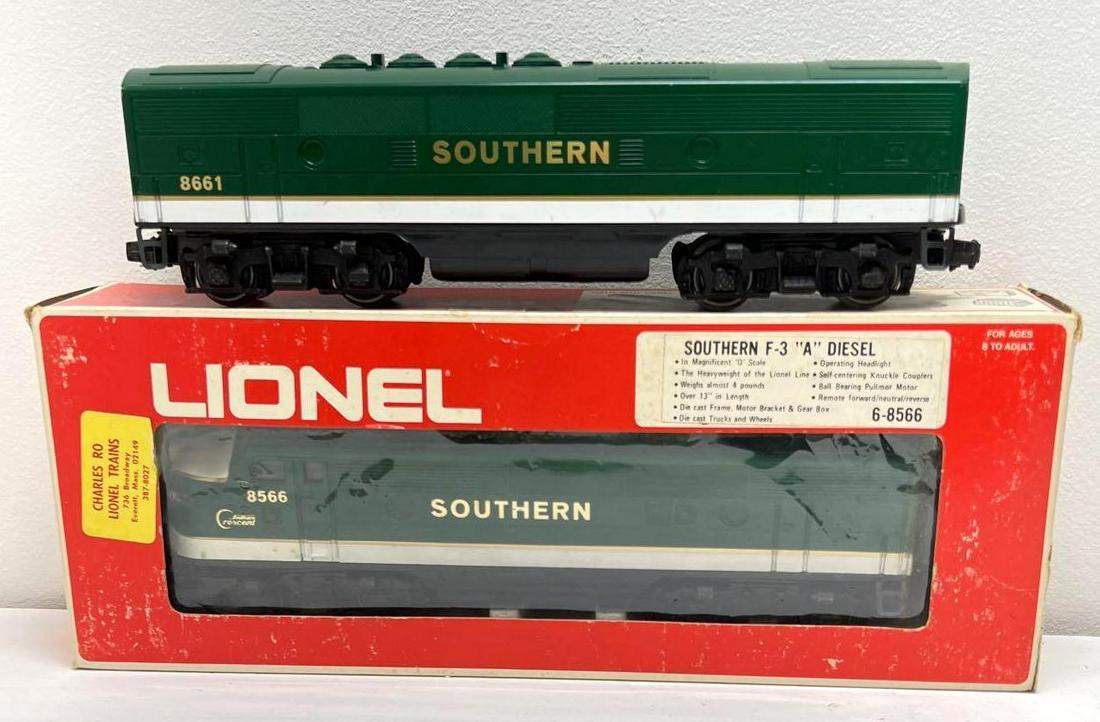 Modern era Lionel O gauge 8566 8661 Southern F3 A-B (1 of 5)