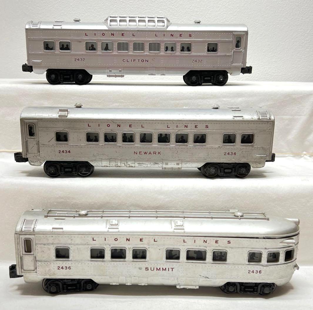 Postwar Lionel O gauge 2432 Clifton 2434 Newark 2436: Postwar Lionel O gauge 2432 Clifton vista dome, 2434 Newark Pullman, 2436 Summit observation, red letter passenger cars, nice C6.