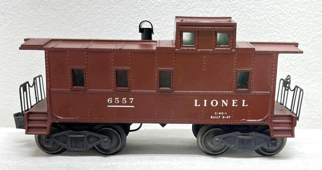 Postwar Lionel O gauge 6557 smoking caboose smokes and (1 of 6)