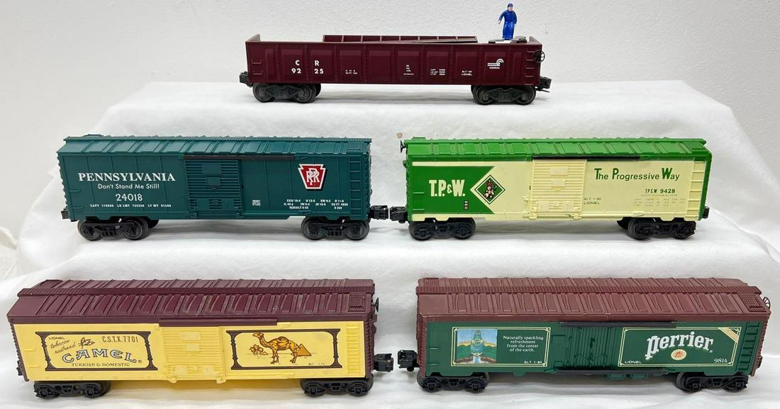 Modern Era Lionel O gauge loose freight cars 9814 36261: Modern Era Lionel O gauge loose freight cars 9814 Perrier, 36261 Pennsylvania, 7701 Camel, 9428 Texas Pacific and Western, 9225 Conrail operating barrel car. Trains are C7-8.