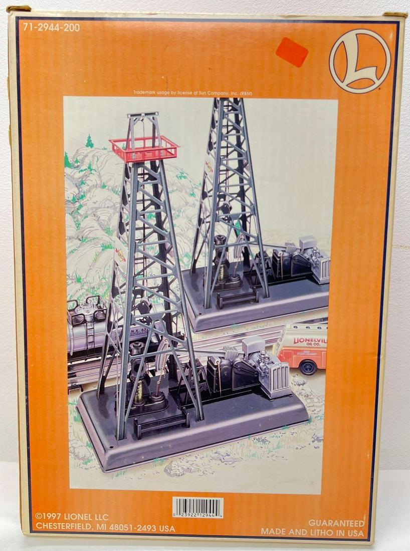 Modern Era Lionel O gauge 12944 Sunoco animated oil (1 of 5)