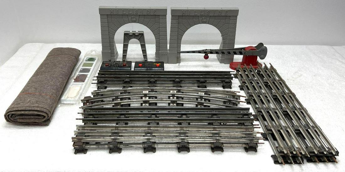 Postwar Lionel O gauge Scenic Set parts 072 curved and (1 of 7)