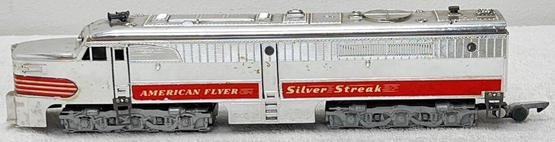 Postwar American Flyer S gauge 405 Silver Streak Alco: Postwar American Flyer S gauge 405 Silver Streak Alco diesel PA locomotive unit, C7.