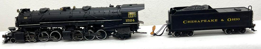 HO Gauge Bachmann Spectrum 82602 C&O USRA H5 2-6-6-2: HO Gauge Bachmann Spectrum 82602 C&O USRA H5 2-6-6-2 articulated steam locomotive and tender in original box, C8 due to run time. Box shows little wear