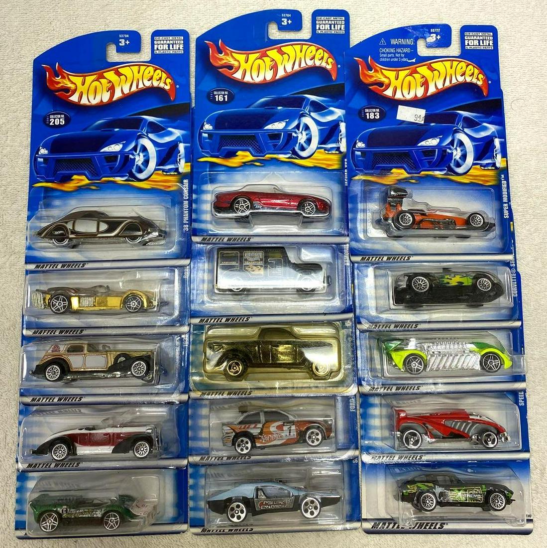 Modern Hot Wheels Lot of (15) Mixed 2001 Series 1:64: Modern Hot Wheels Lot of (15) Mixed 2001 Hot Wheels Mainline cars including 2000 Collector #174 '63 Vette, 2001 collector #102 Road Rocket, 2001 Collector #115 1935 Cadillac, 2001 Collector #116 A