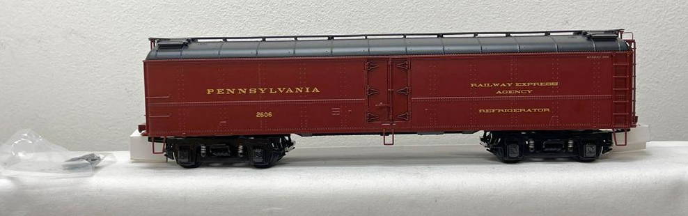 Modern Era MTH O gauge 20-94117 2006 Pennsylvania R50B Express reefer in orignal box: Modern Era MTH O gauge 20-94117 2006 MTHRRC Pennsylvania R50B Express reefer in original box, C8. Box shows light wear, price stickers, square and solid.